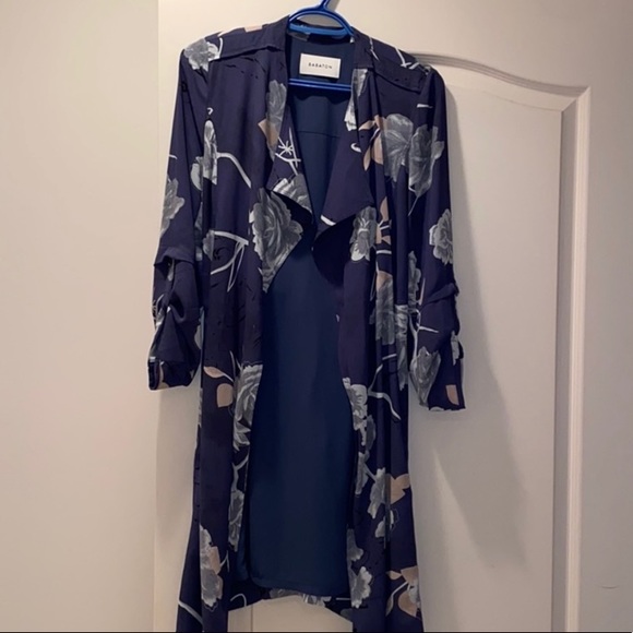 Aritzia Quincey belted trench - Picture 1 of 3